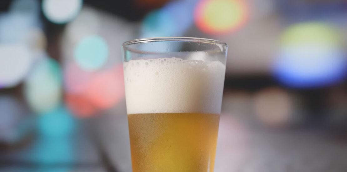 Un demi de bière, représentant le risque d'une infraction pour l'alcool au volant.