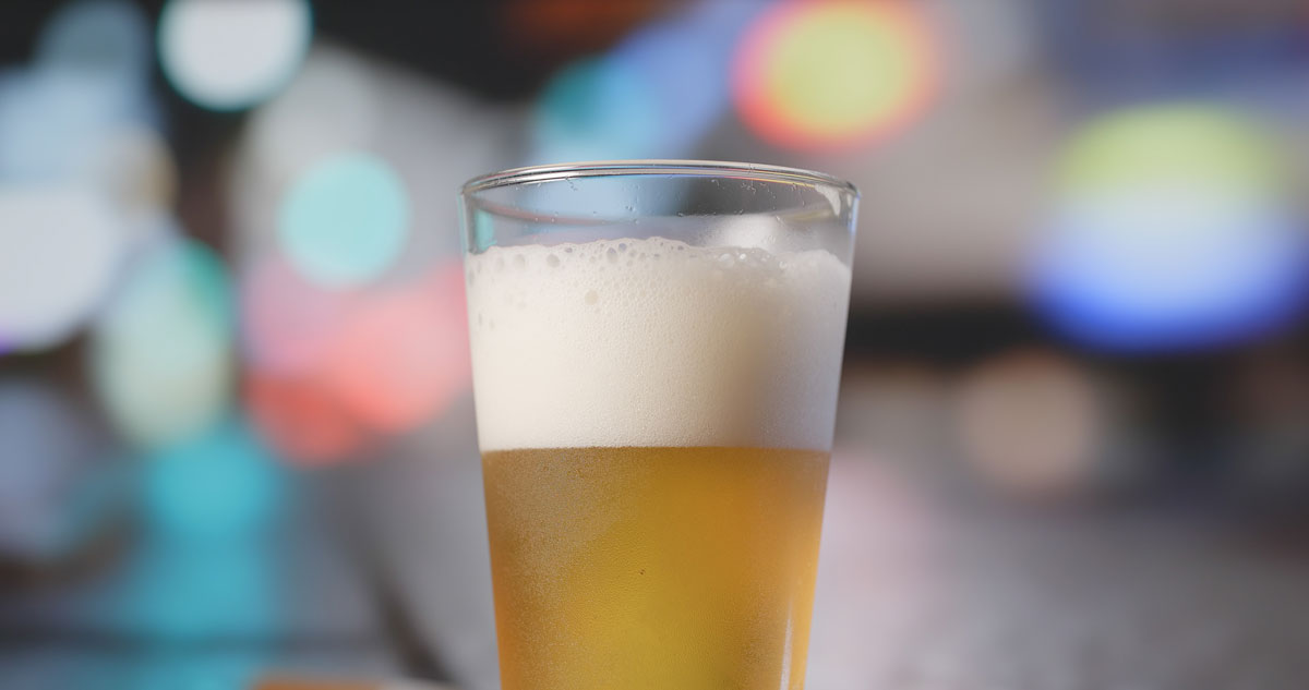 Un demi de bière, représentant le risque d'une infraction pour l'alcool au volant.
