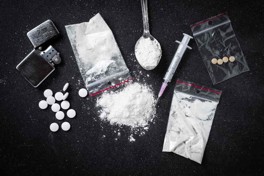 Diverses drogues et substances trouvées pour drogue au volant
