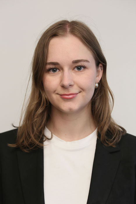 Portrait professionnel de Me Chloé Rainville, Avocate en droit criminel et pénal.